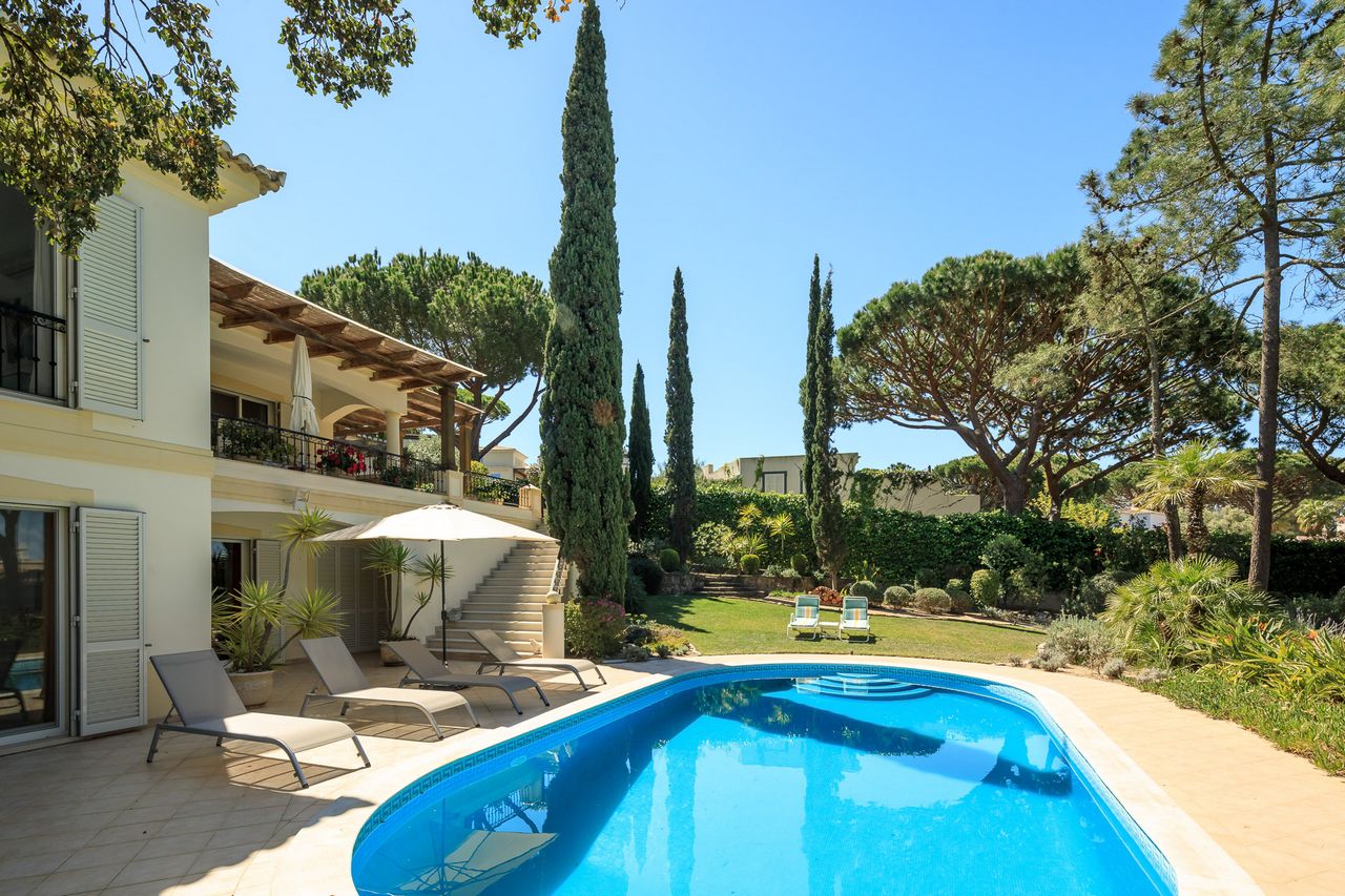 Three Bedroom Villa with pool