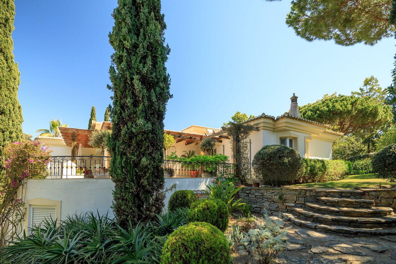 Three Bedroom Villa with pool