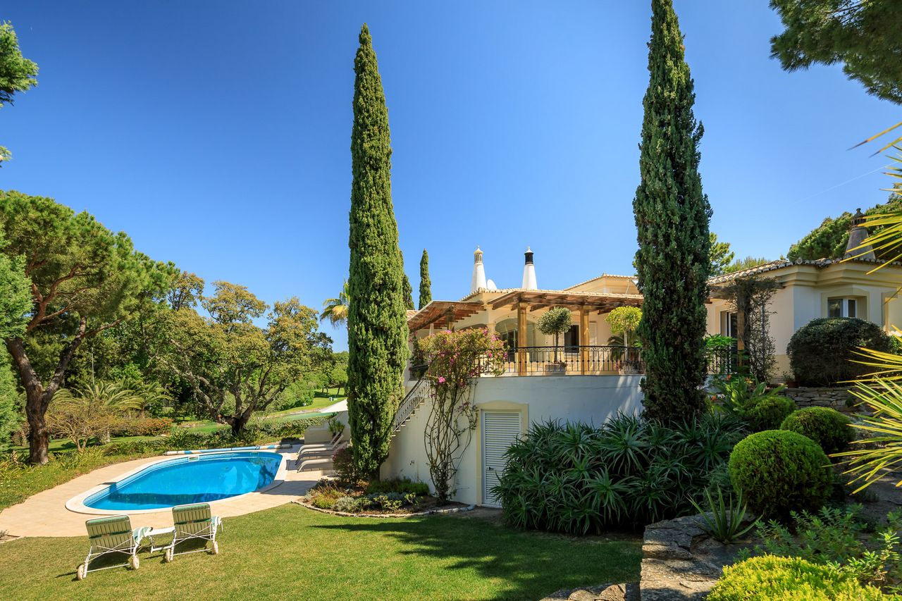 Three Bedroom Villa with pool