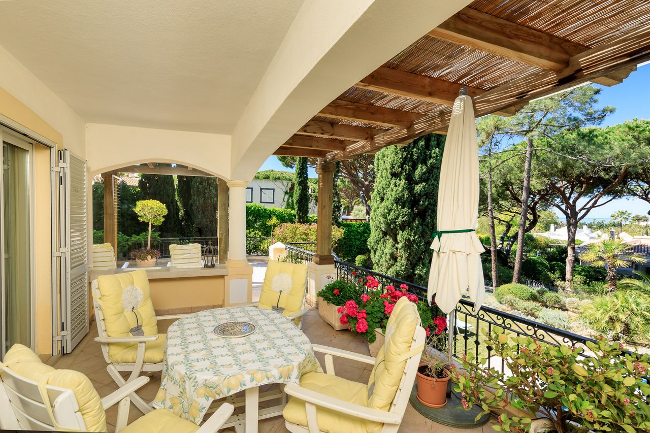 Three Bedroom Villa with pool