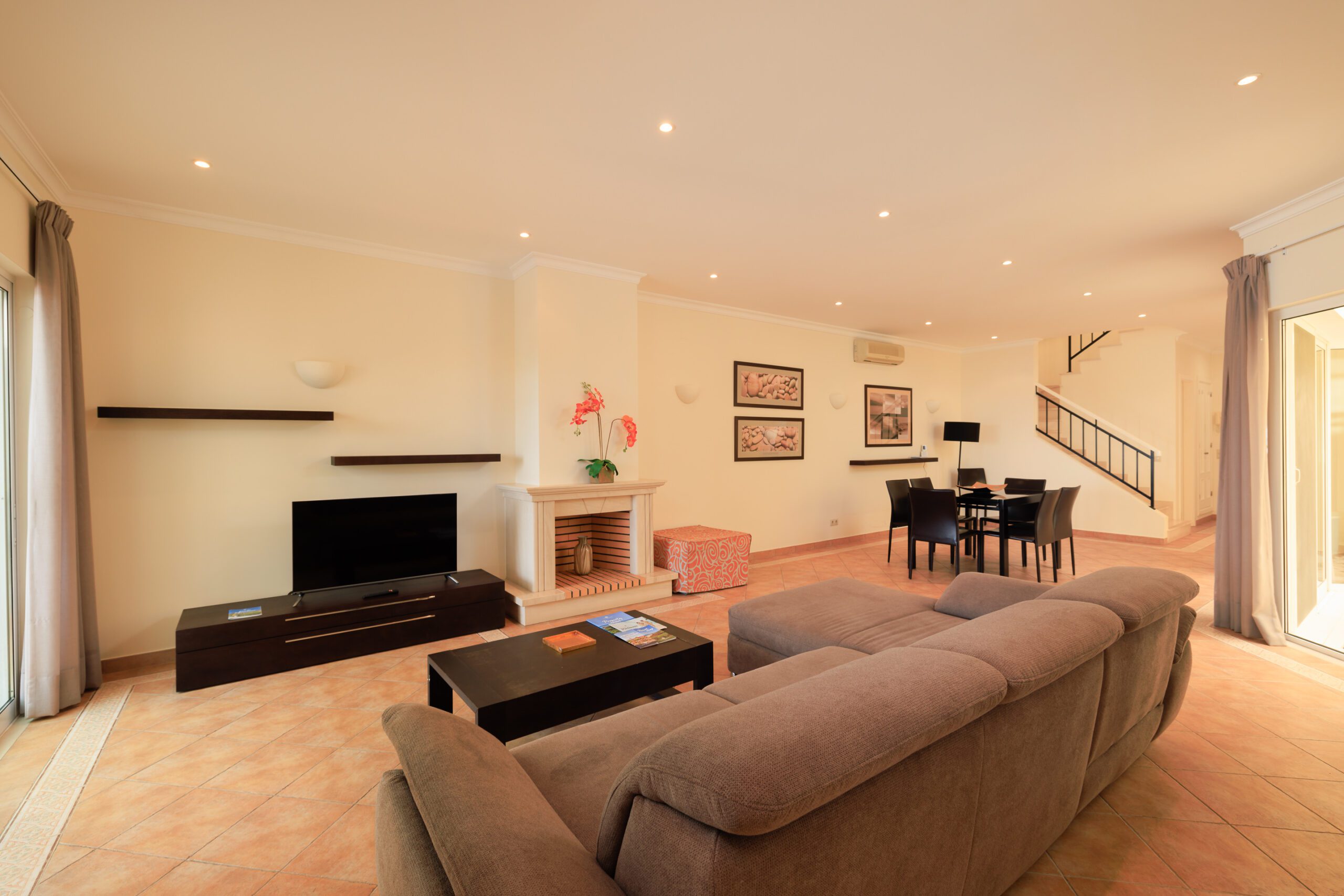 Three Bedroom Townhouse with pool