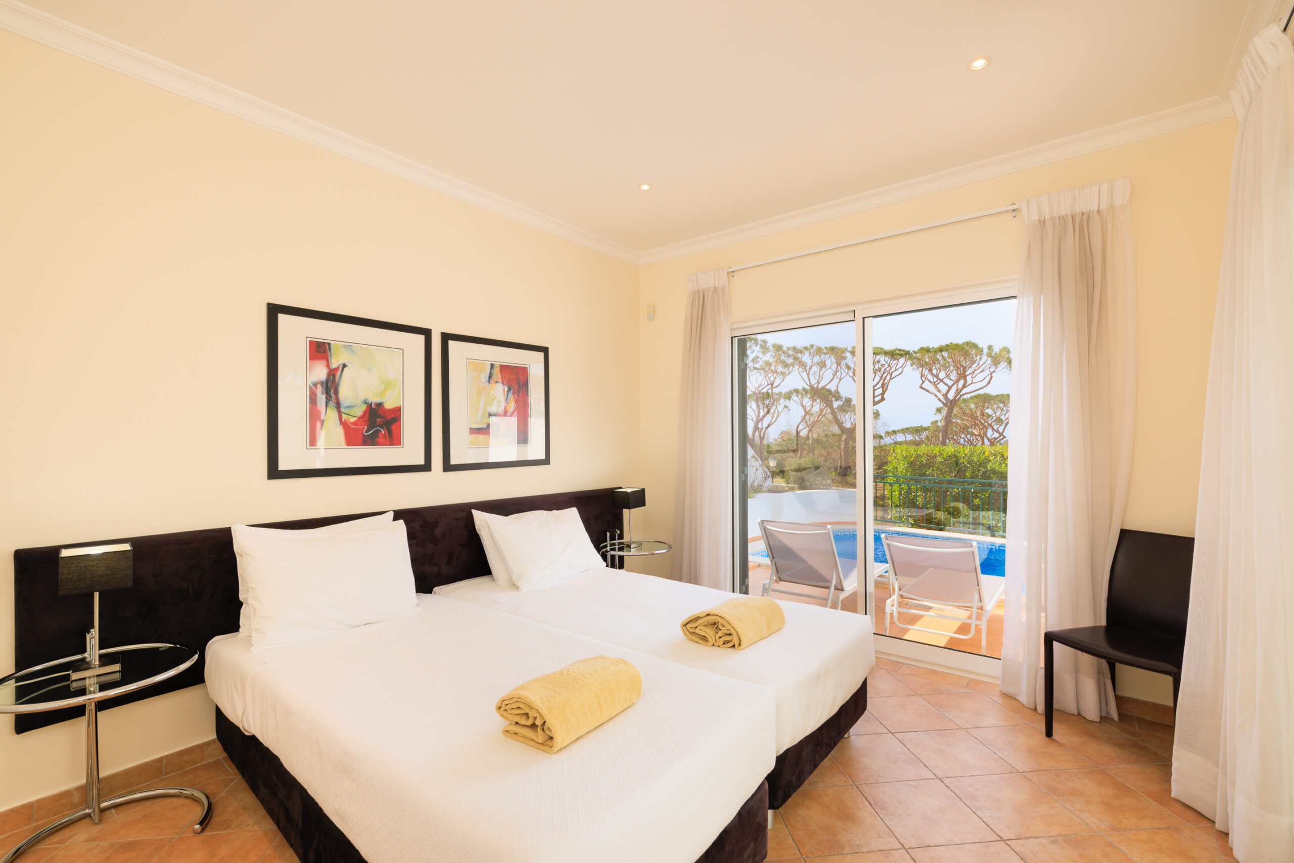Three Bedroom Townhouse with pool