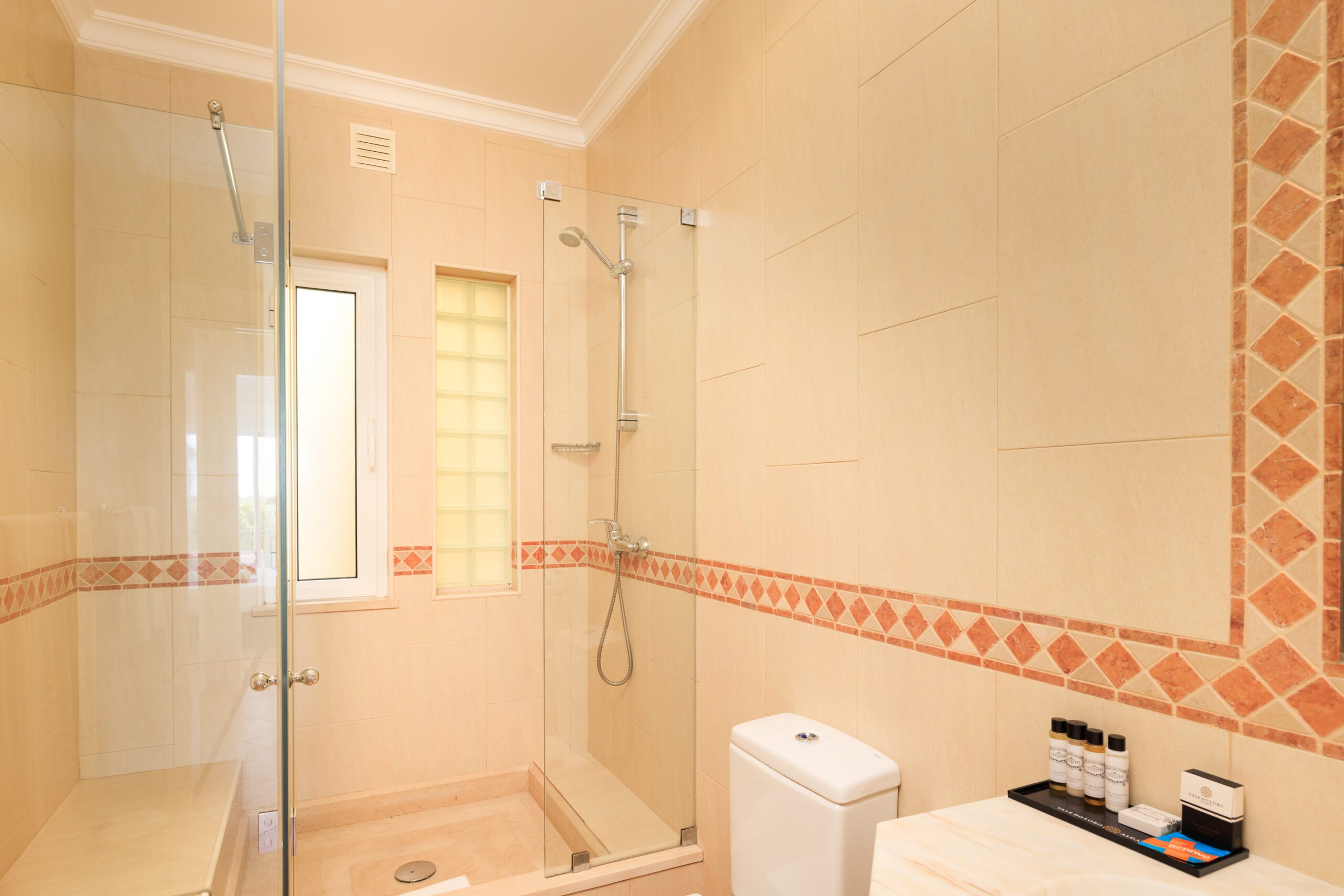 Three Bedroom Townhouse with pool