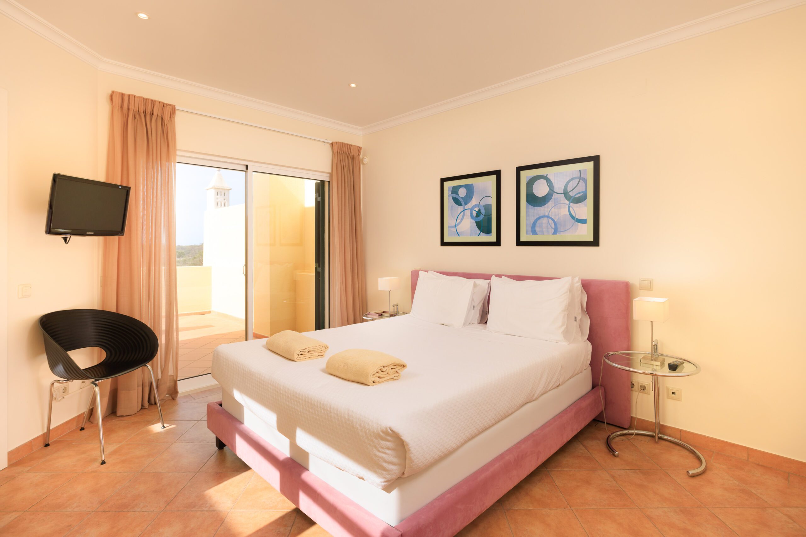 Three Bedroom Townhouse with pool