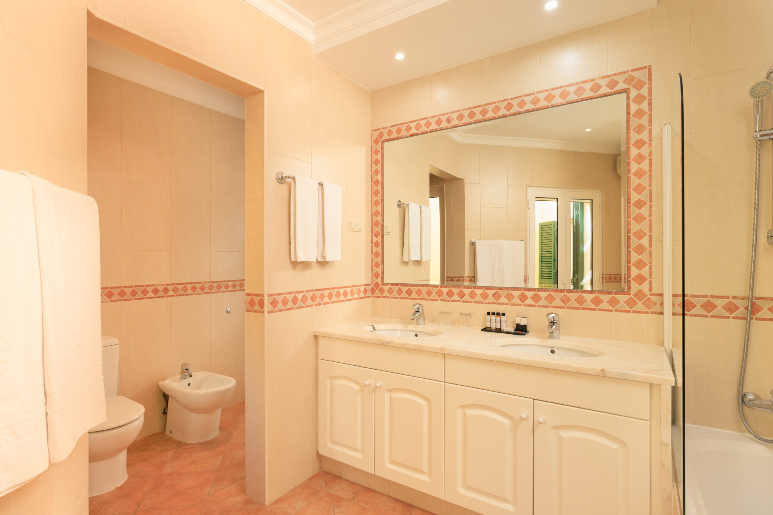 Three Bedroom Townhouse with pool