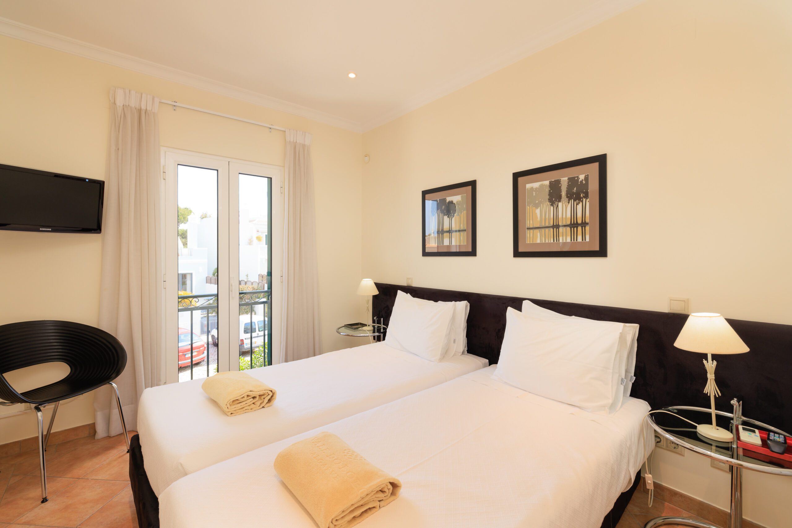 Three Bedroom Townhouse with pool