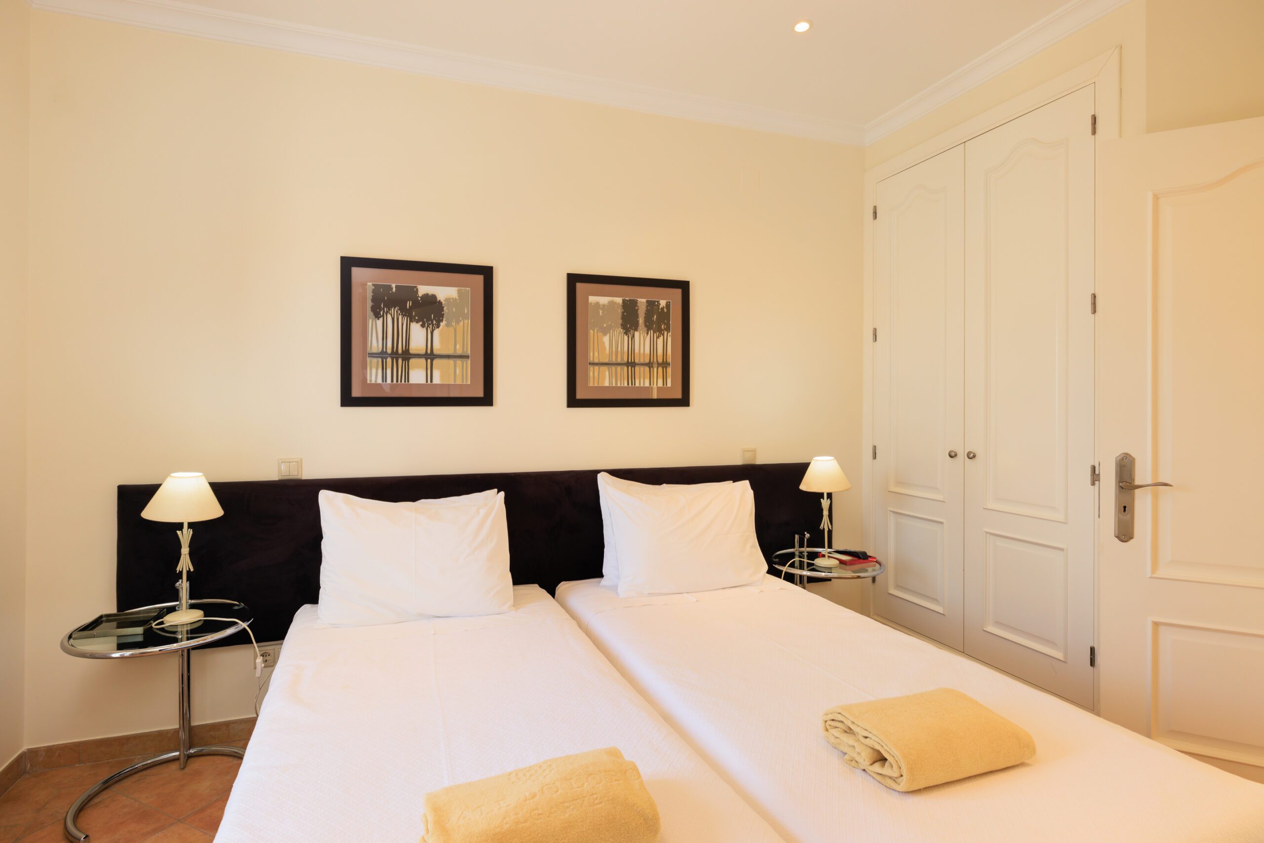Three Bedroom Townhouse with pool