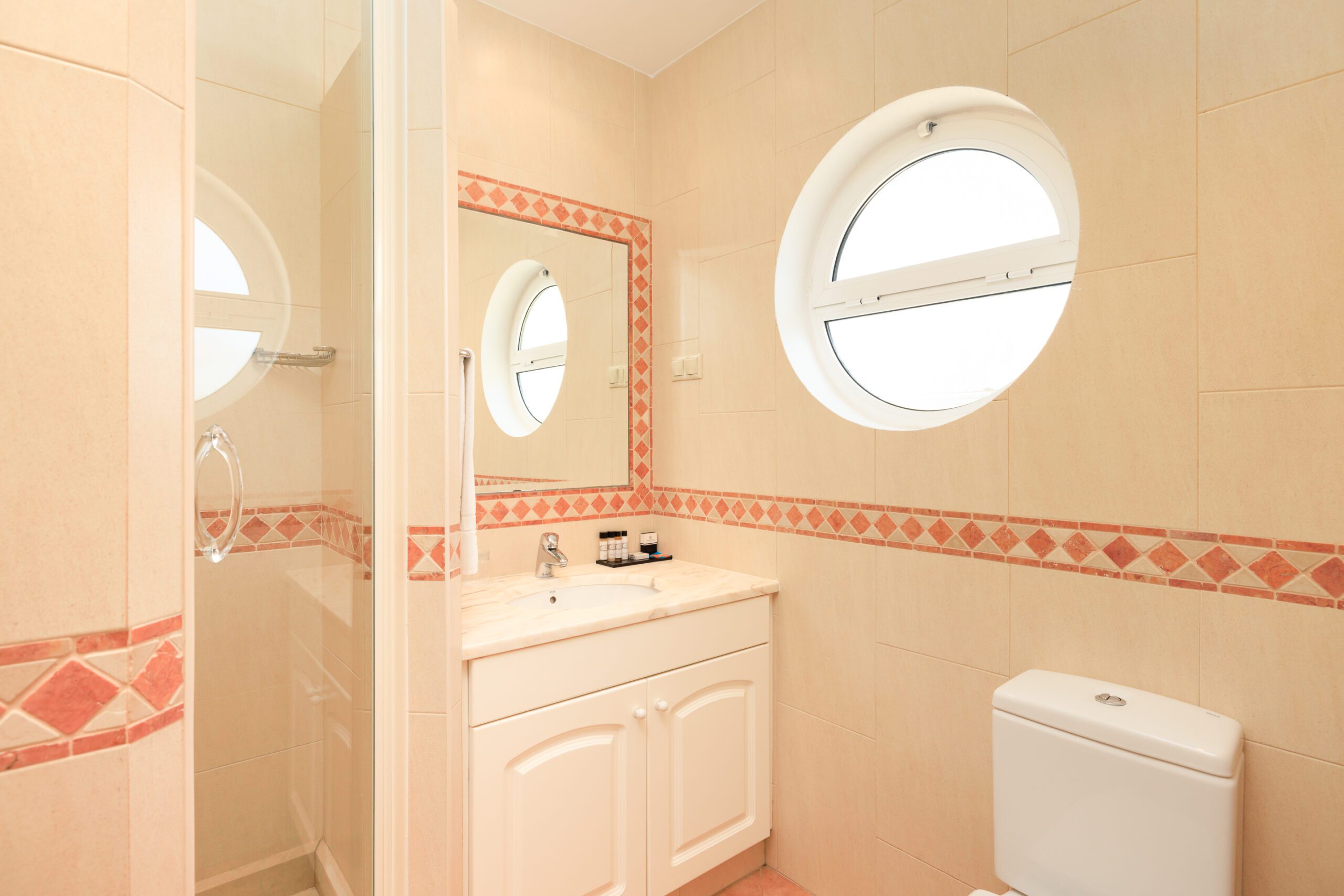 Three Bedroom Townhouse with pool