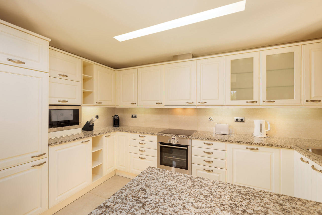 Three Bedroom Apartment with pool