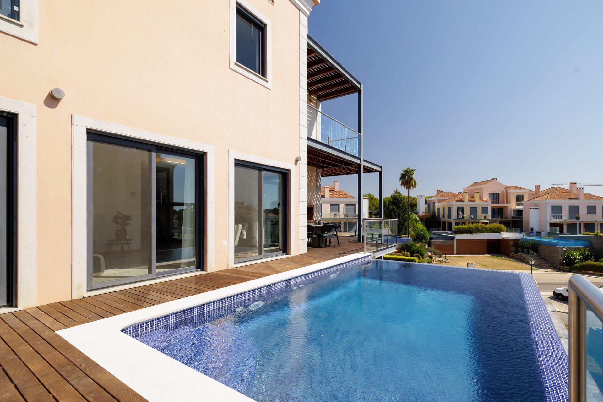 Two Bedroom Apartment with pool