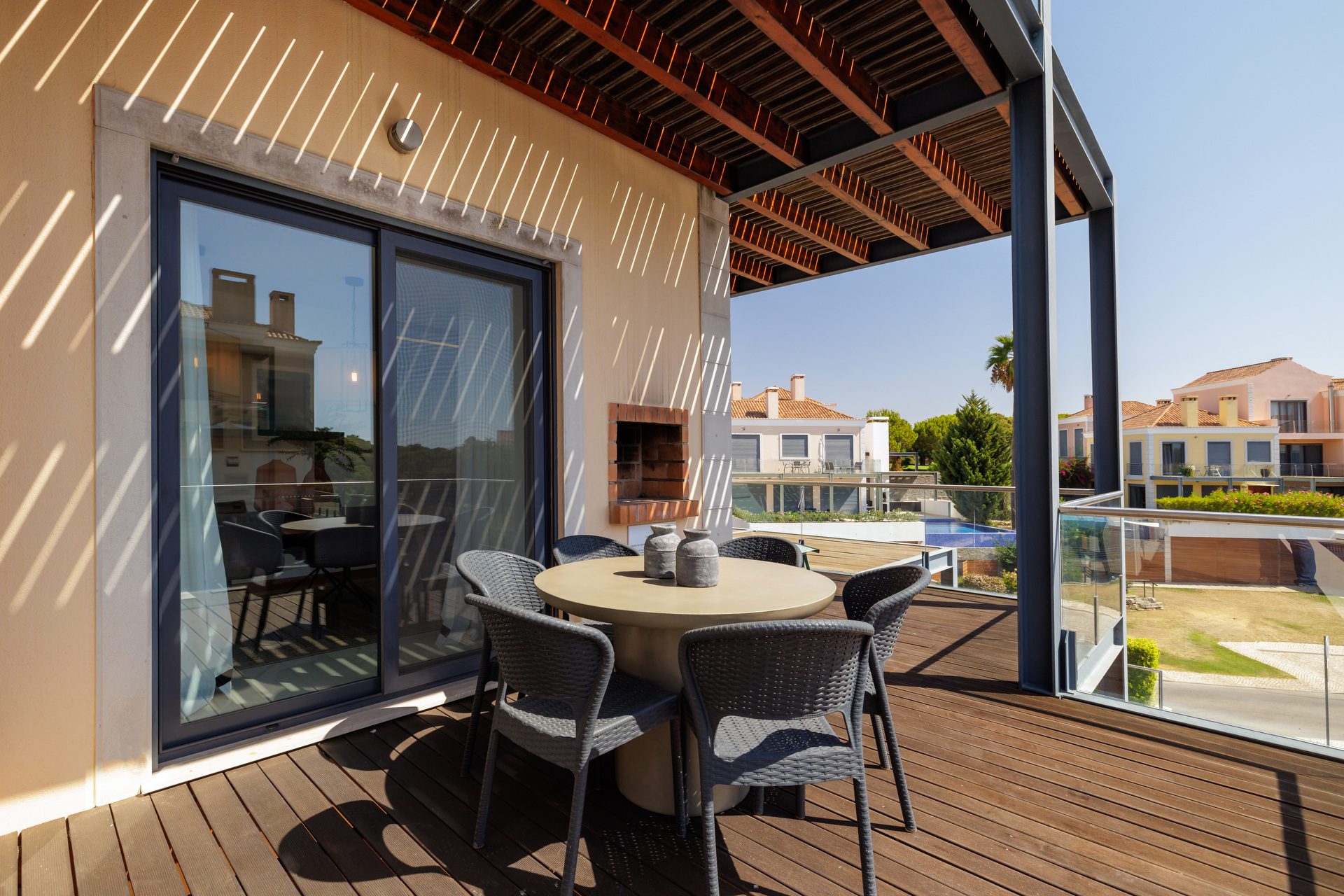 Two Bedroom Apartment with pool