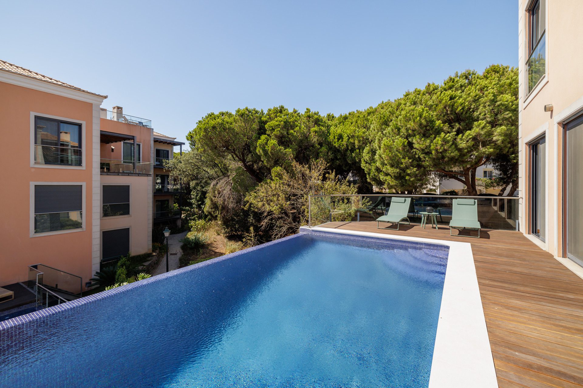 Two Bedroom Apartment with pool