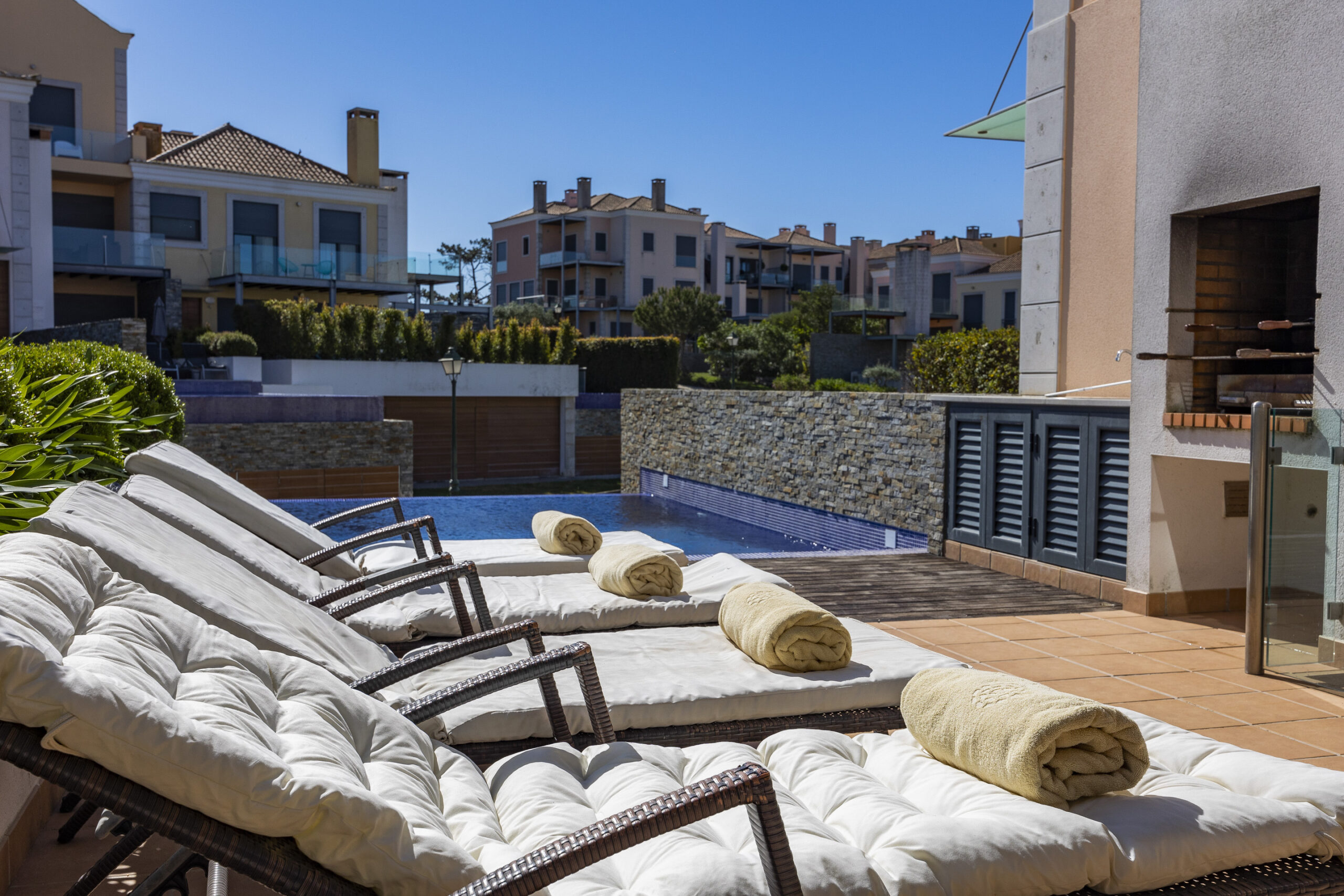 Three Bedroom Townhouse with pool