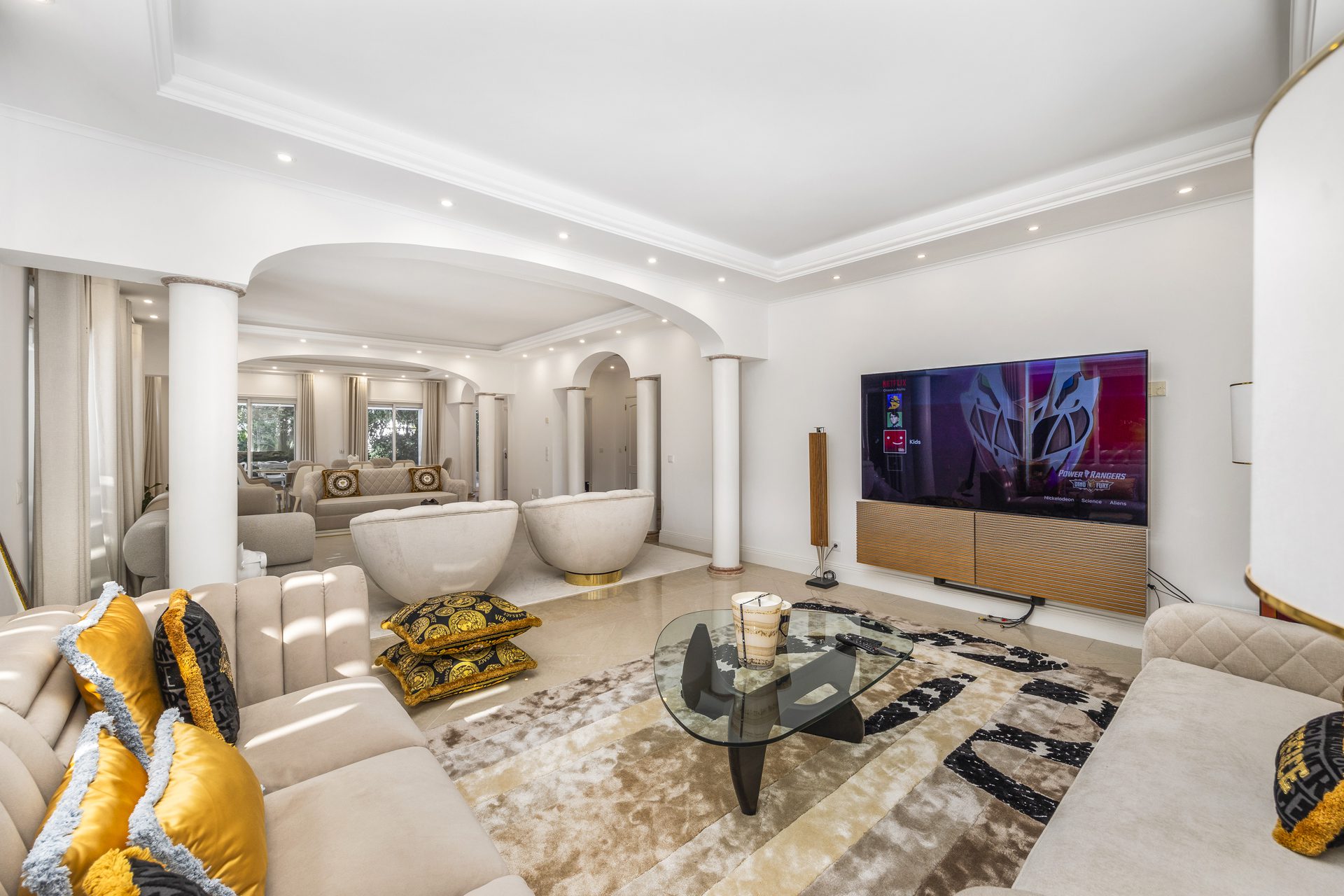 Four Bedroom Villa with pool
