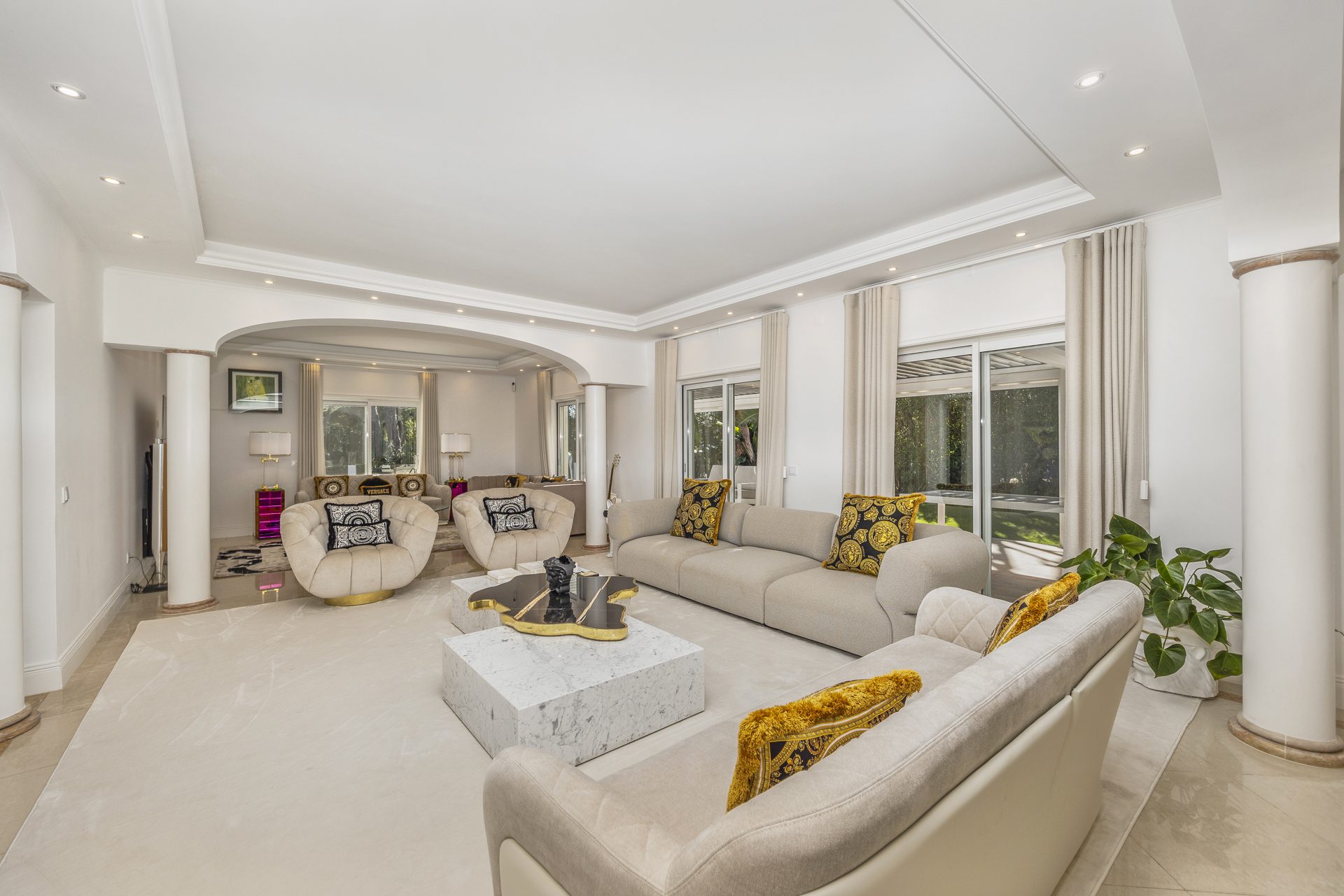 Four Bedroom Villa with pool