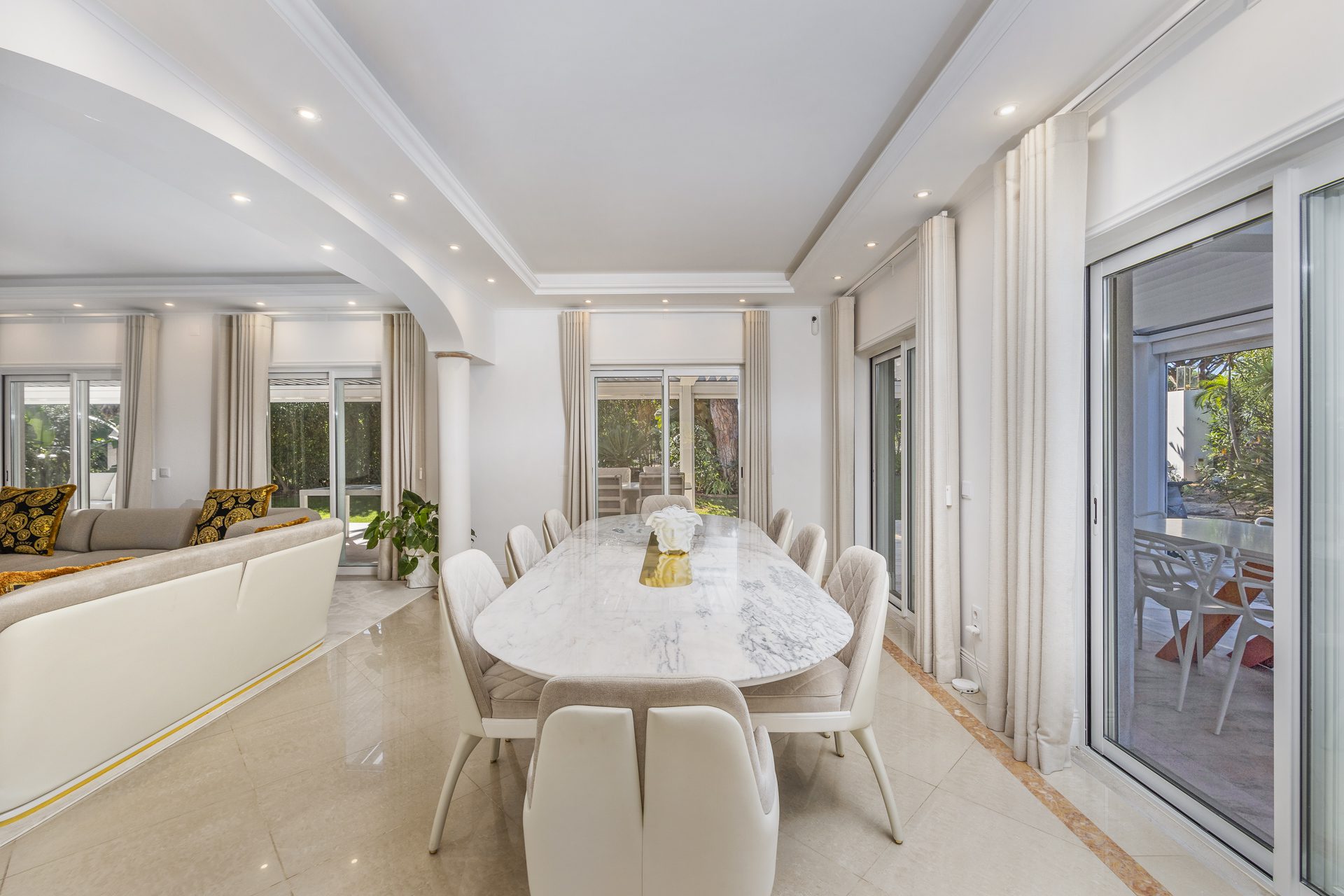 Four Bedroom Villa with pool