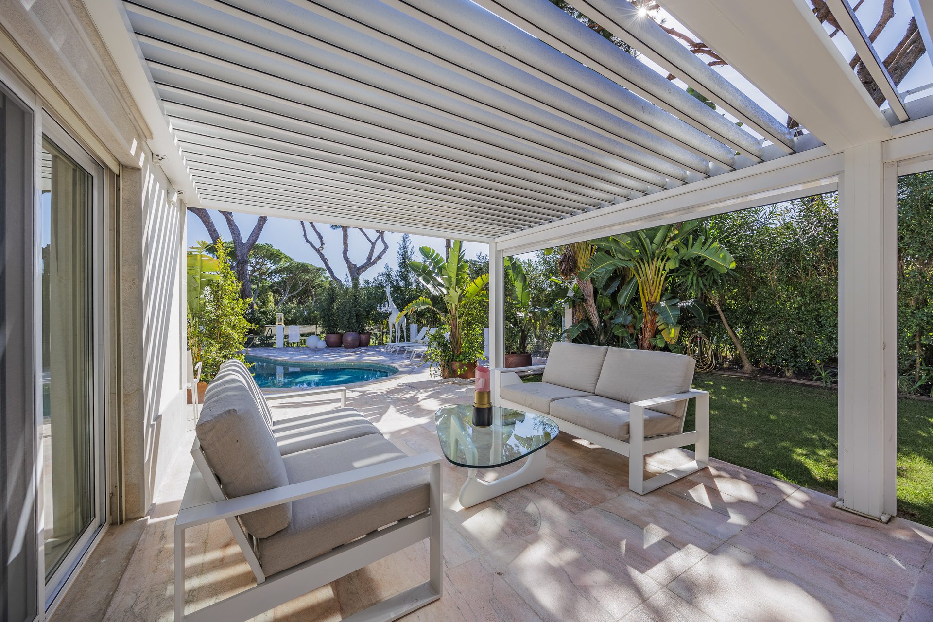 Four Bedroom Villa with pool