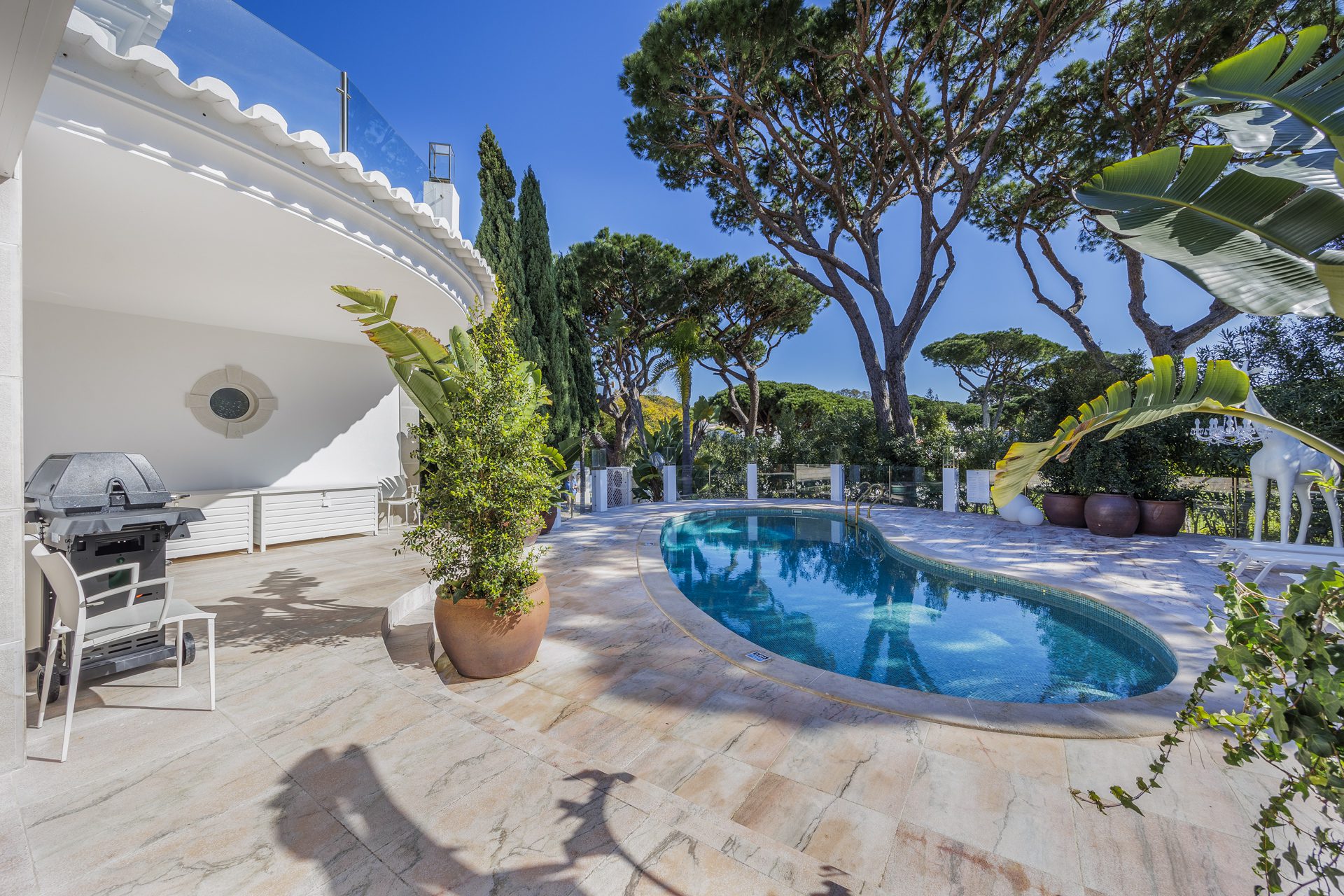 Four Bedroom Villa with pool
