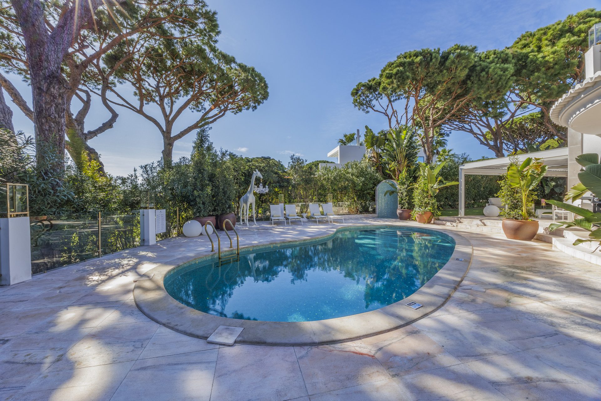 Four Bedroom Villa with pool