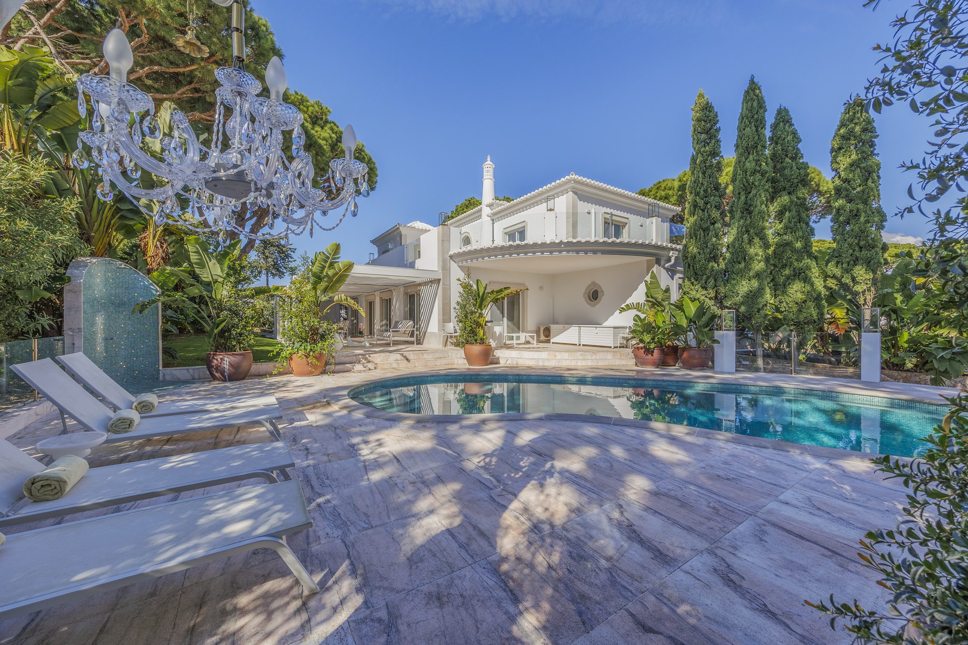 Four Bedroom Villa with pool