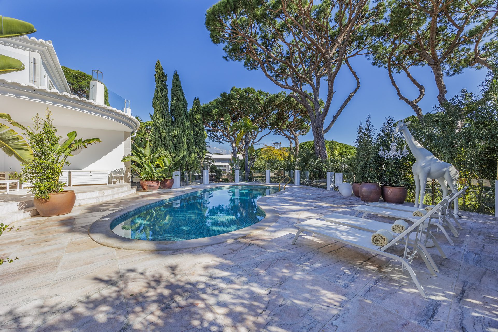 Four Bedroom Villa with pool