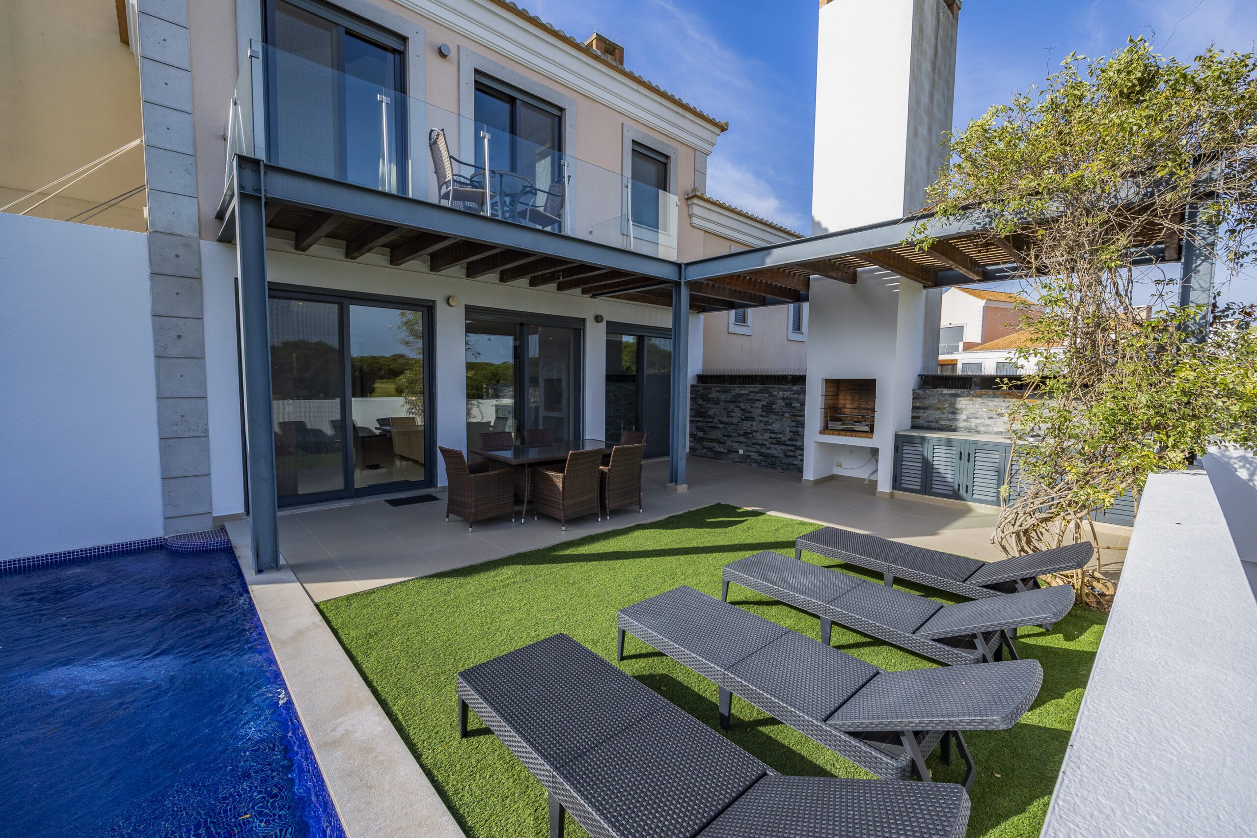 Two Bedroom Townhouse with pool
