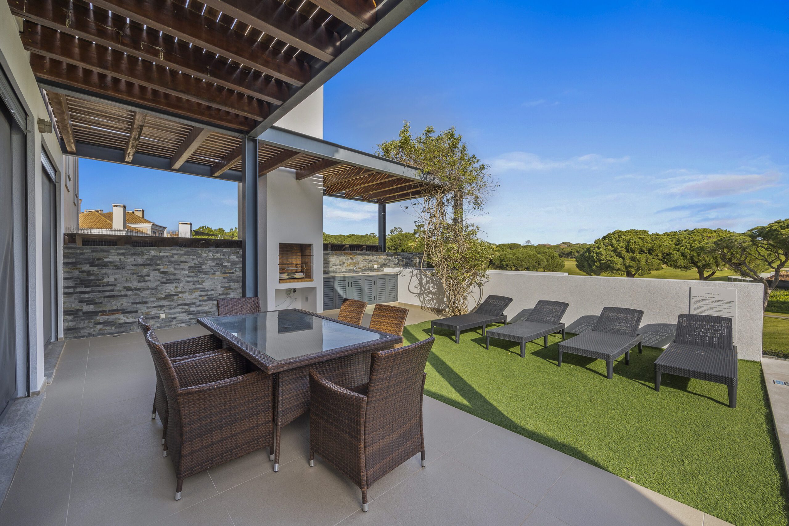 Two Bedroom Townhouse with pool