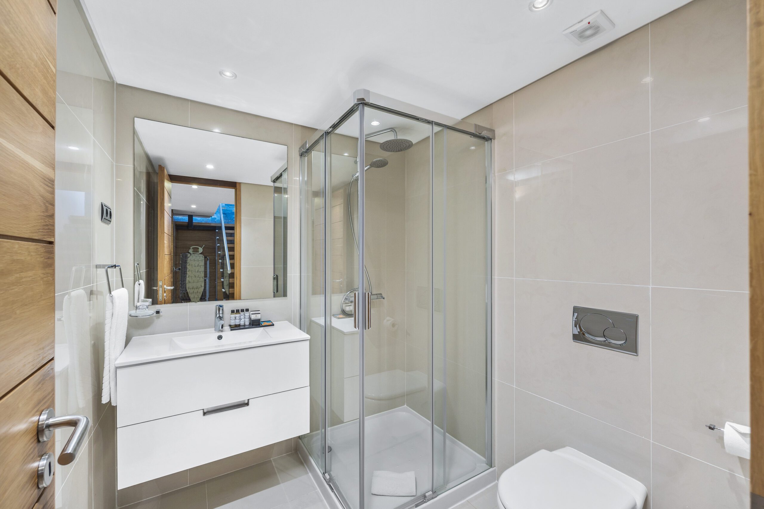 Two Bedroom Townhouse with pool