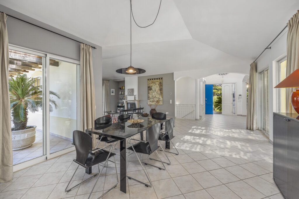 Three Bedroom Villa with pool