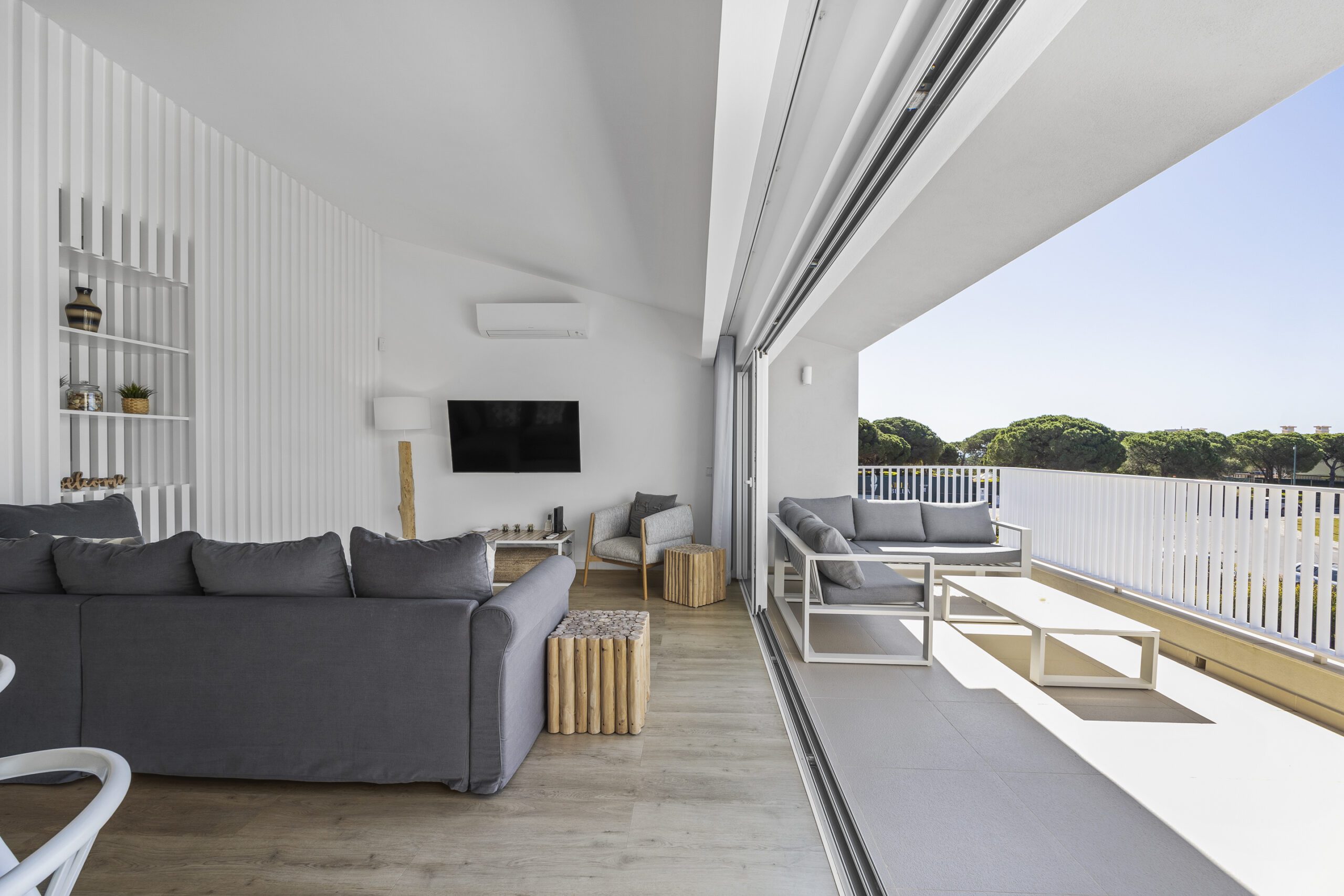 Three Bedroom Townhouse with pool