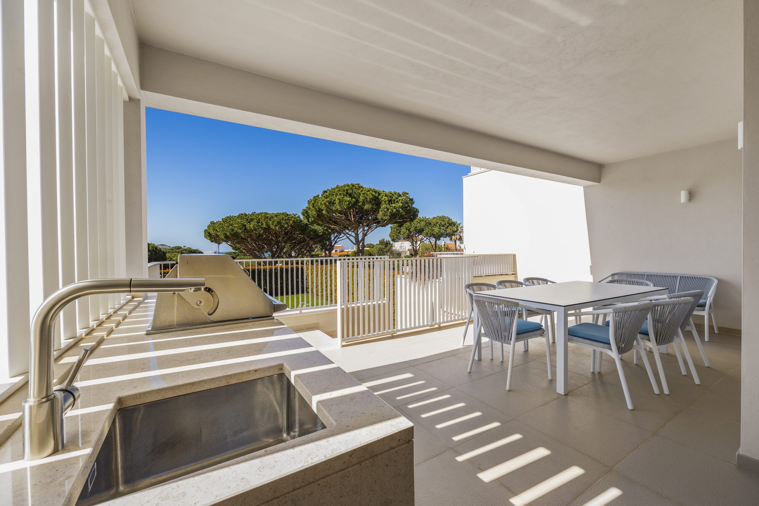 Three Bedroom Townhouse with pool