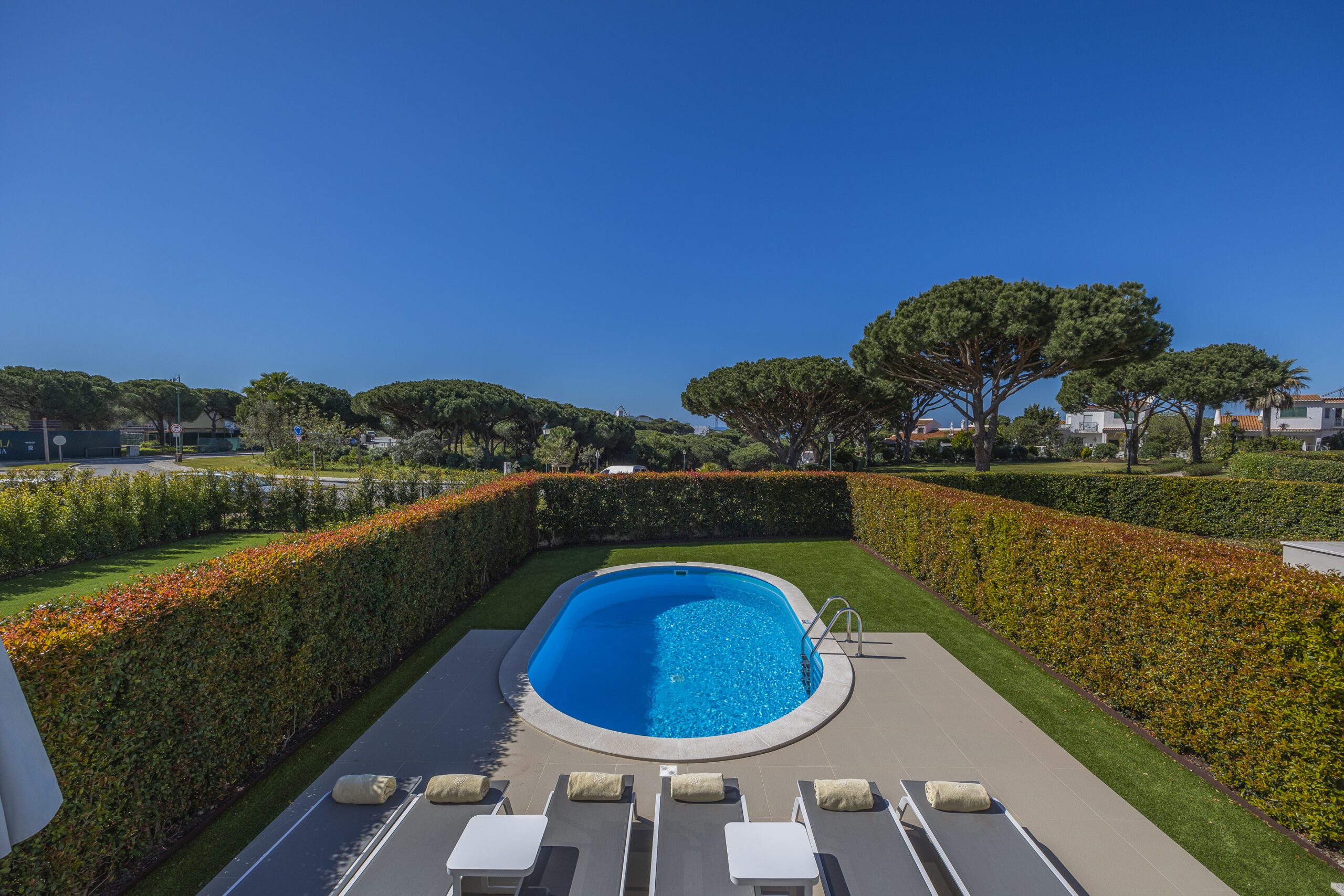 Three Bedroom Townhouse with pool
