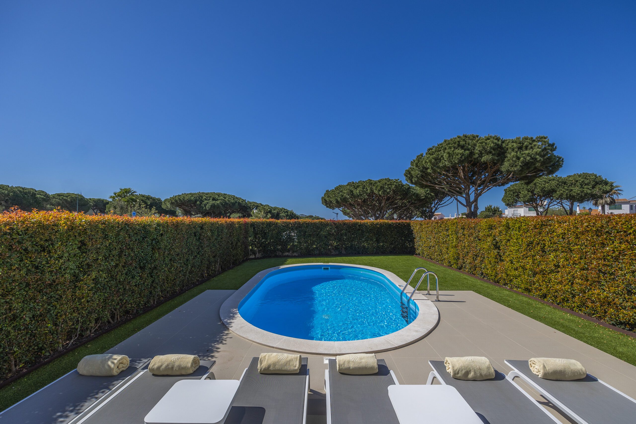 Three Bedroom Townhouse with pool