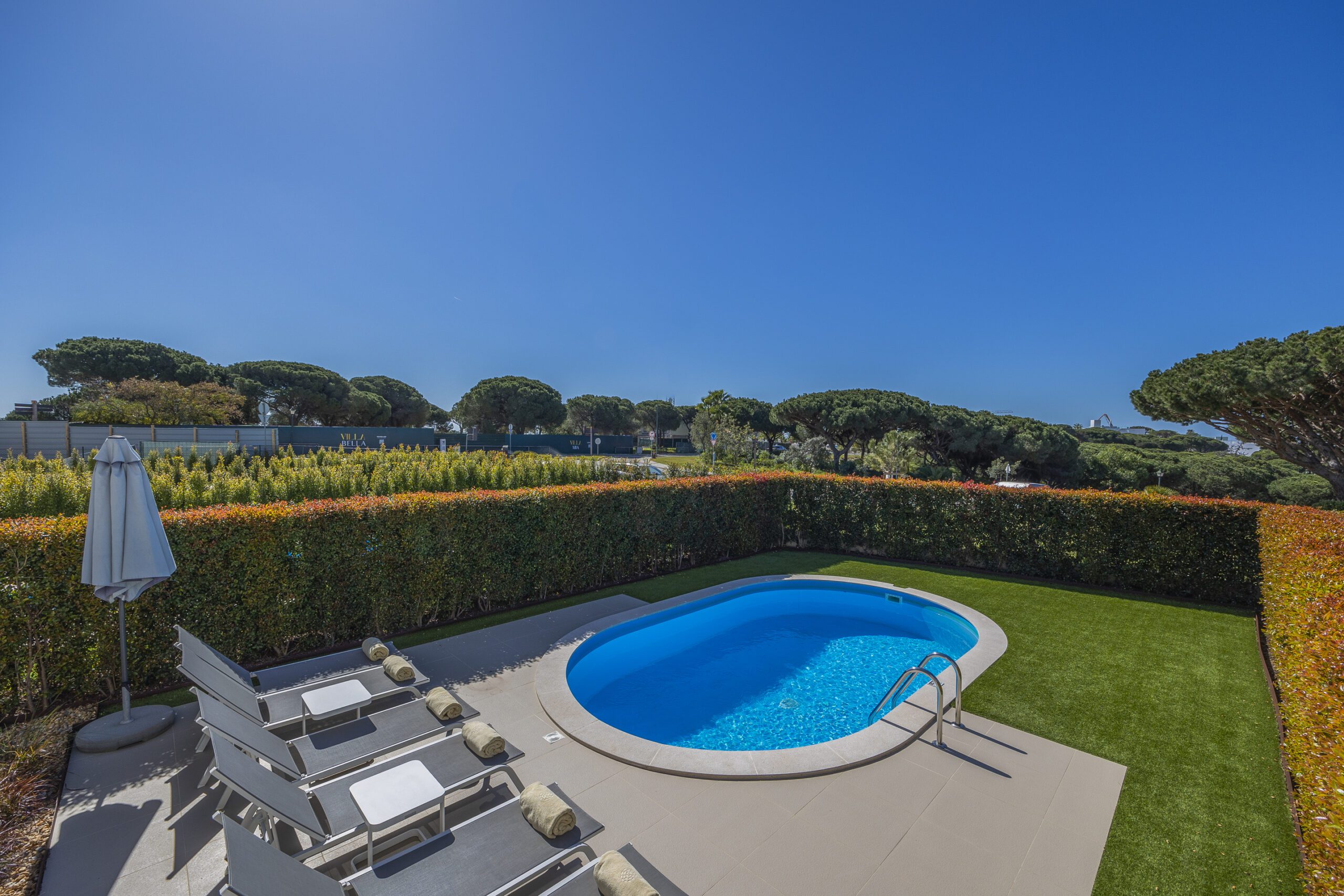 Three Bedroom Townhouse with pool