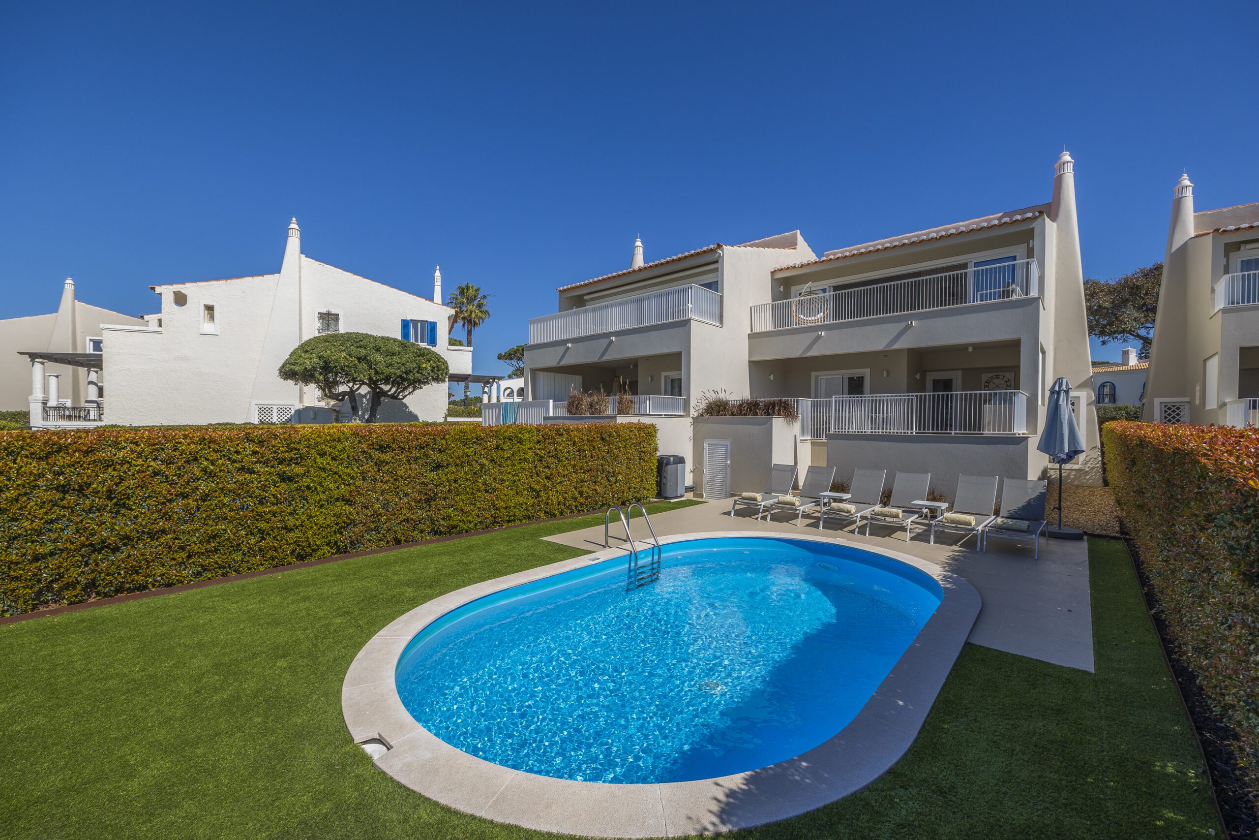 Three Bedroom Townhouse with pool