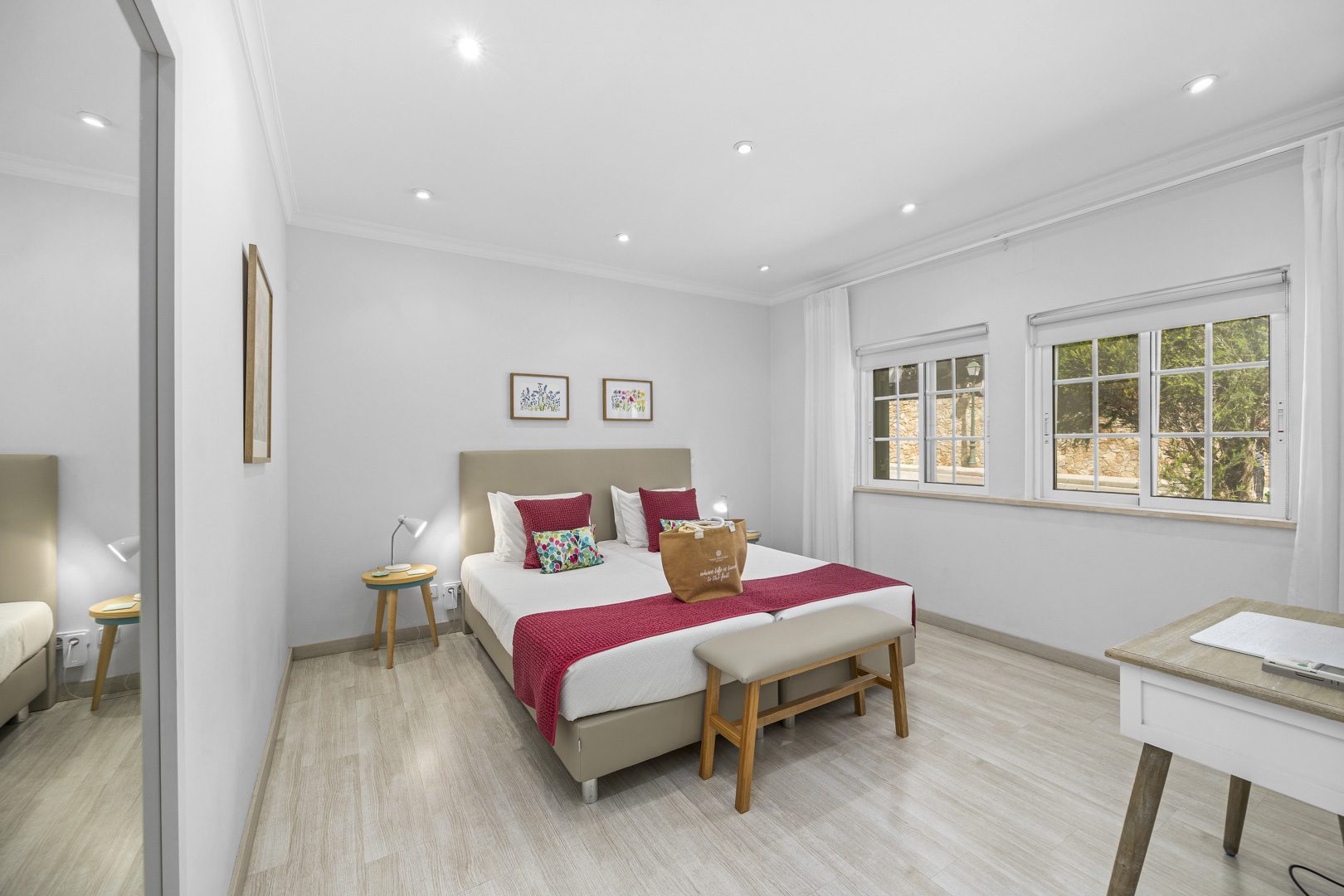 Three Bedroom Apartment with pool