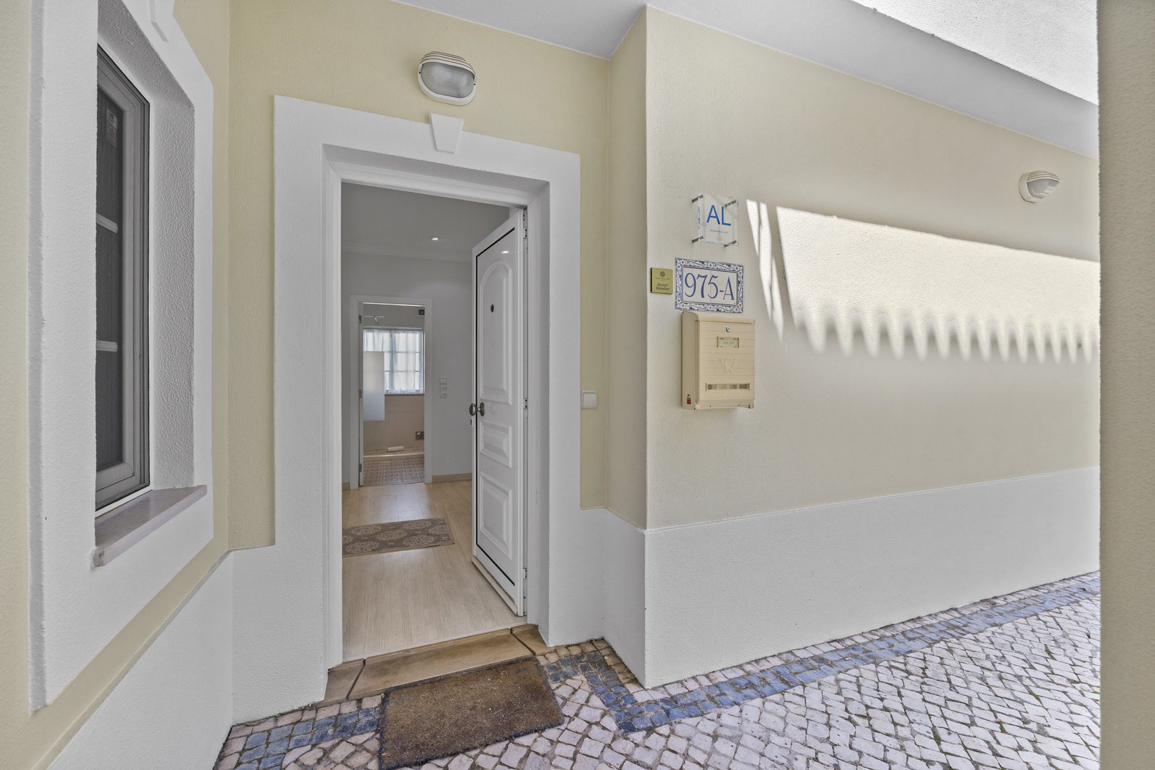 Three Bedroom Apartment with pool