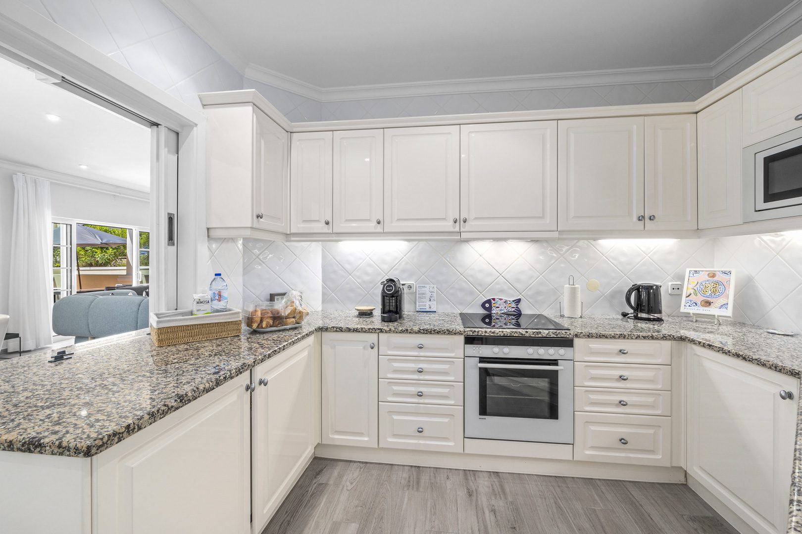 Three Bedroom Apartment with pool
