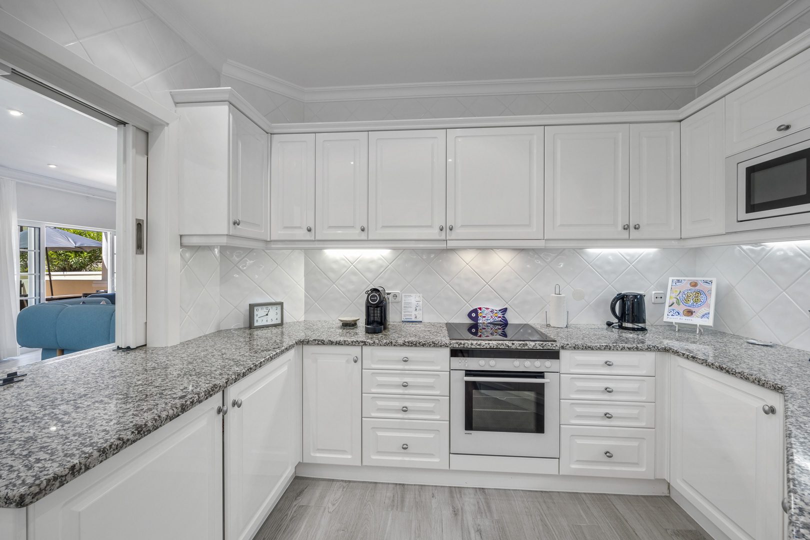 Three Bedroom Apartment with pool