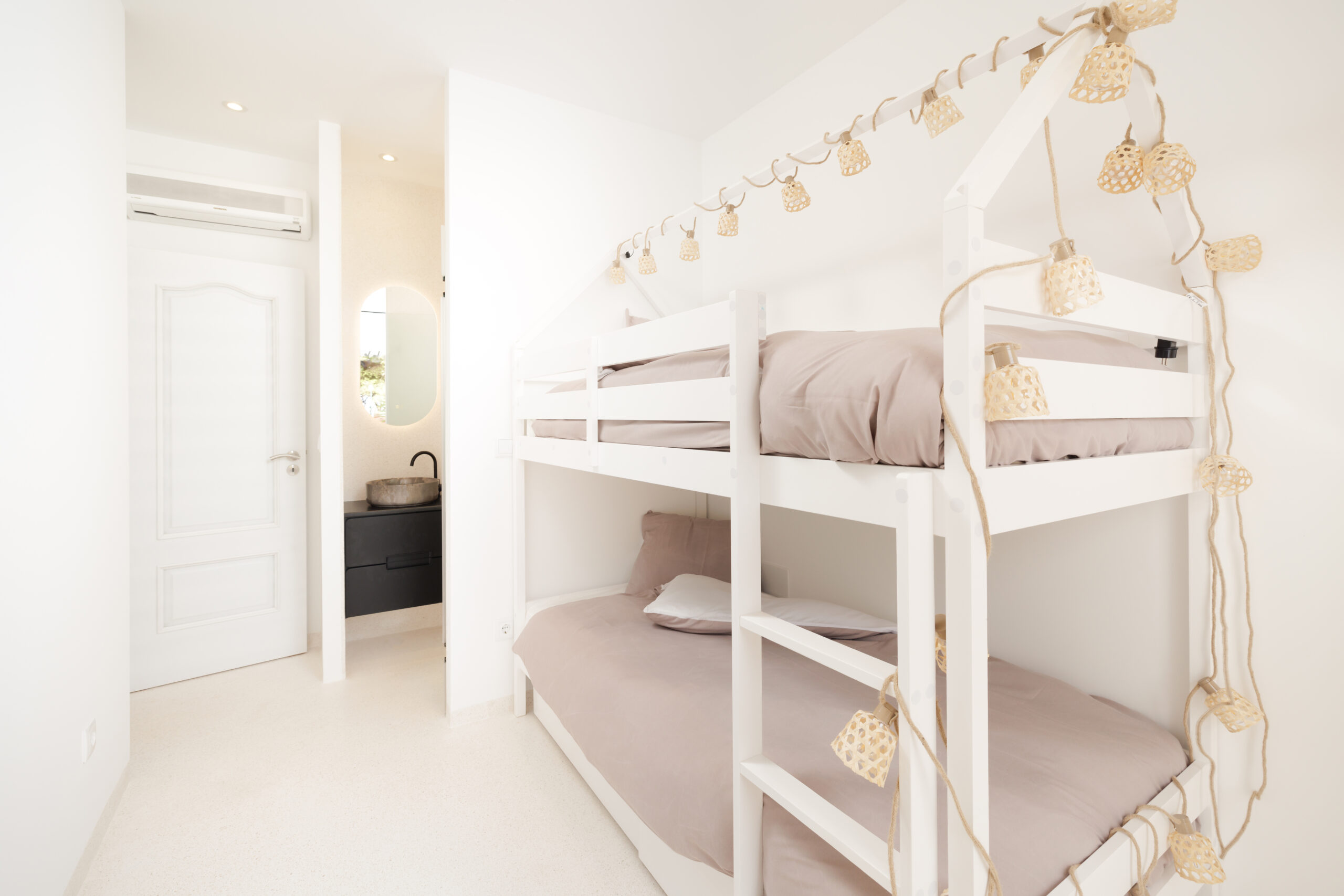 One Bedroom Townhouse Superior