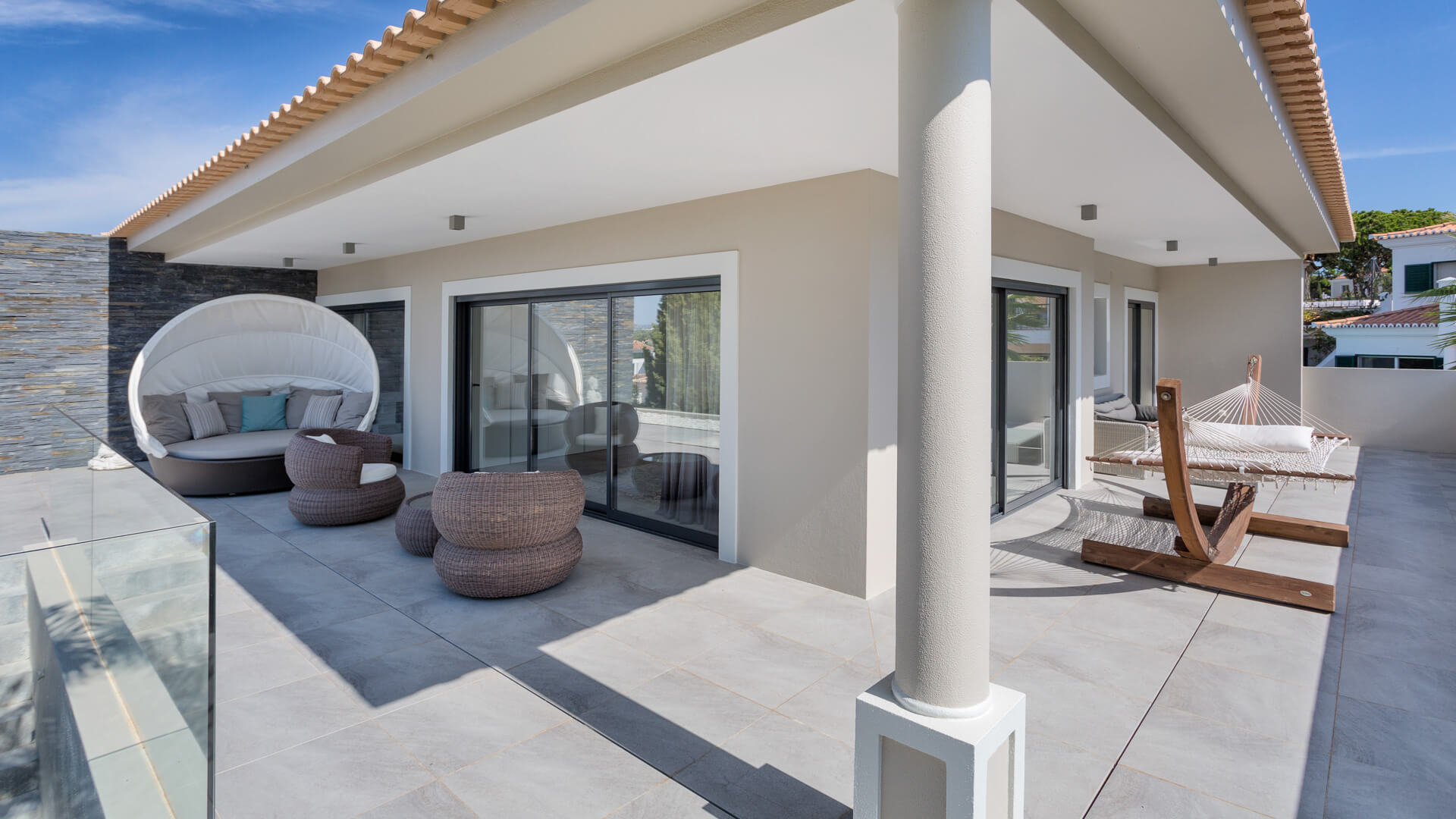 Villa Tale